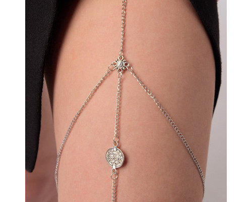 Заказать Серебристый аксессуар на бедро с оригинальным дизайном