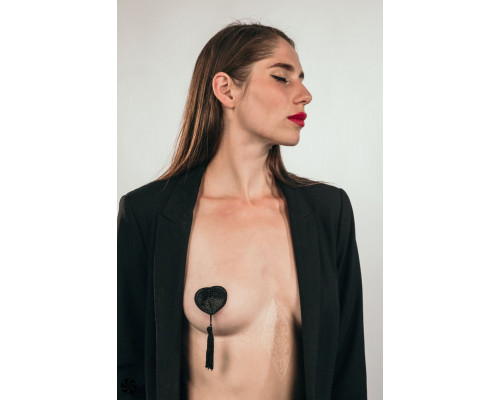 Заказать Черные пэстисы-сердечки Evans с кисточками