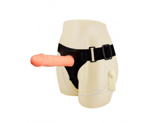 Страпон с полостью на трусиках, с вибрацией - 18 см.
