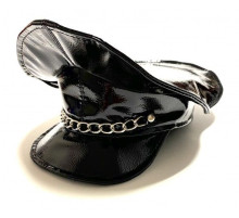 Строгая и сексуальная фуражка из эко-кожи