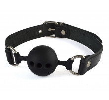 Силиконовый кляп-шар с ремешками из натуральной кожи черного цвета