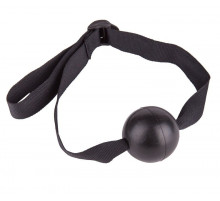 Черный кляп-шар на ремешках с пряжками