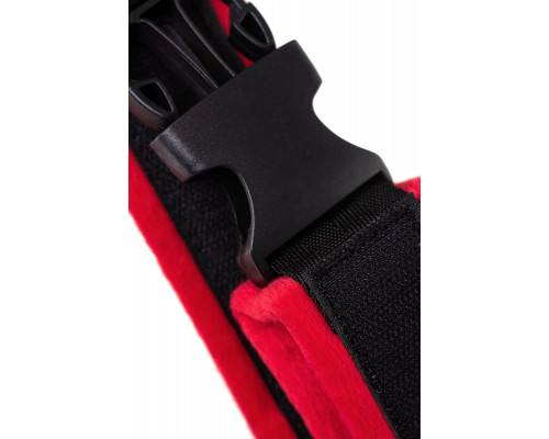 Красно-черные велюровые оковы Anonymo