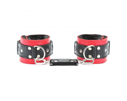 Заказать Красно-чёрные кожаные наручники с меховым подкладом