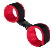 Красно-черные велюровые наручники Anonymo