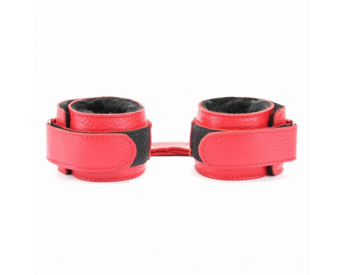 Заказать Красные кожаные наручники с меховым подкладом