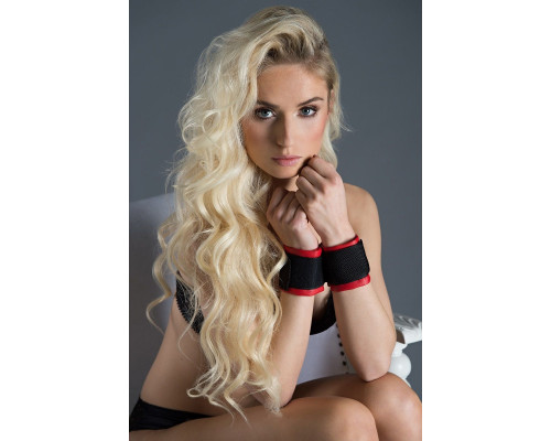 Заказать Полиуретановые манжеты для фиксации рук вместе Bound Together Wrist Restraints