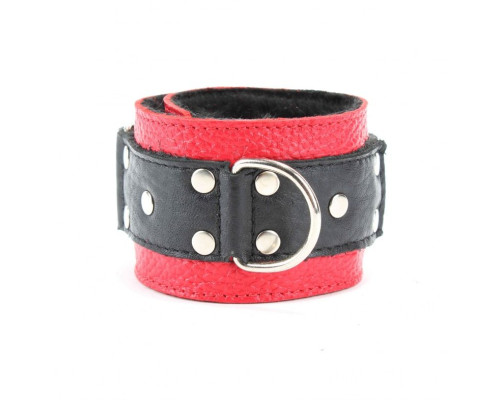 Заказать Красно-чёрные кожаные наручники с меховым подкладом