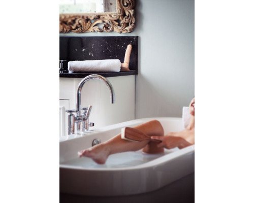 Телесный фаллоимитатор-реалистик Charlie H - 18 см.