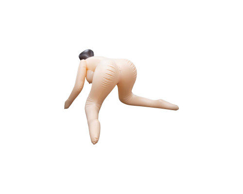 Телесная надувная секс-кукла в позиции догги-стайл